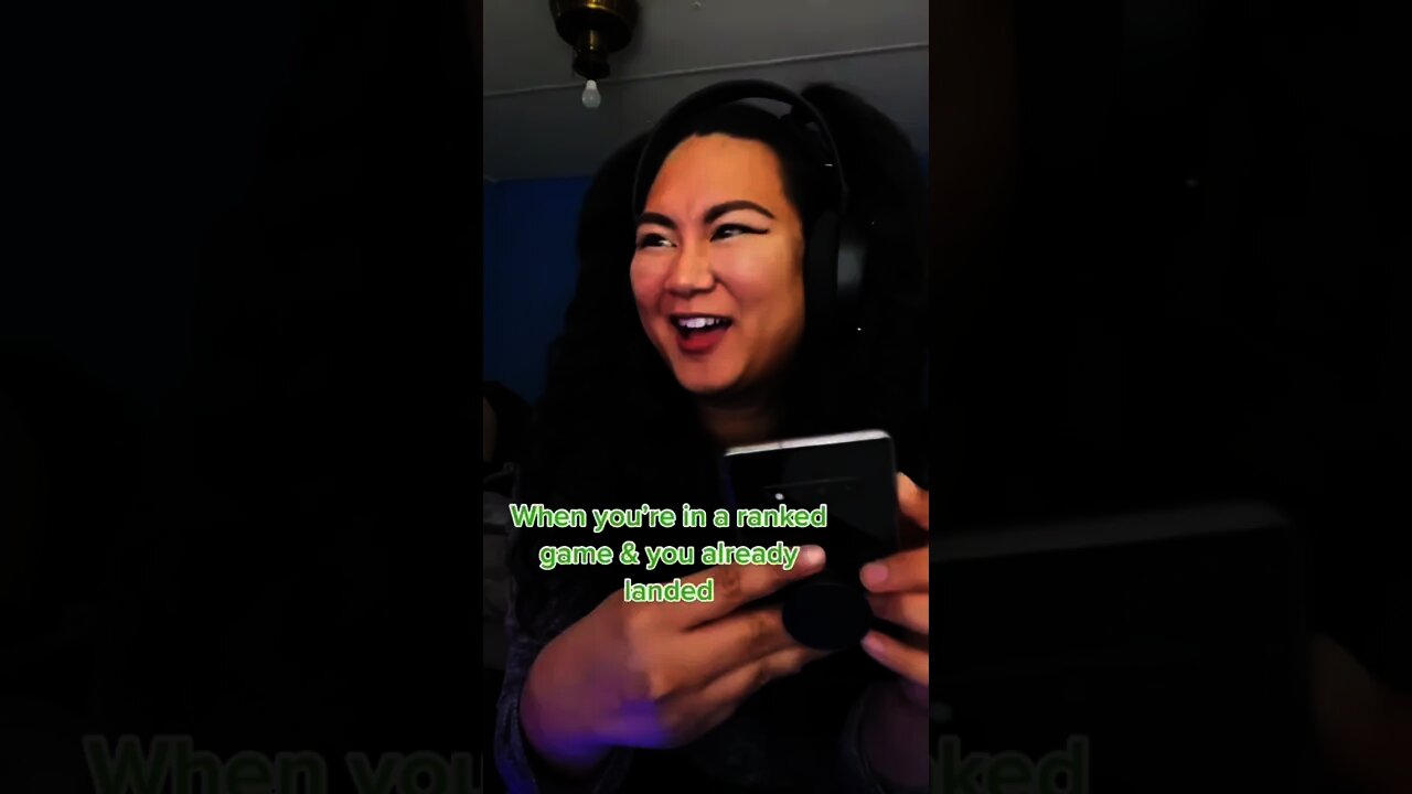 OOPS 😬 | #apexlegends #apexlegendsmemes #apexlegendscommunity #gamerlife #gamergirl