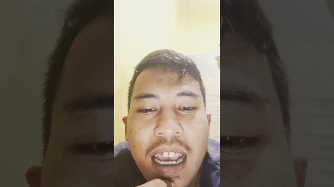 mau nanya yang di pegang agnes itu apa