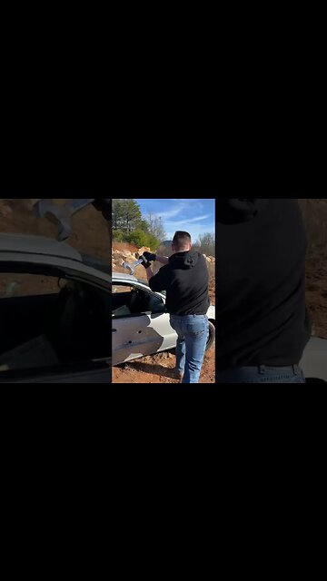 Destroying A Running Car In 60 Sec.