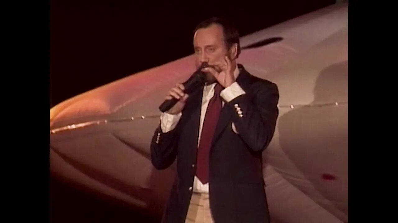 Ray Stevens - "I Saw Elvis In A UFO" (Music Video)