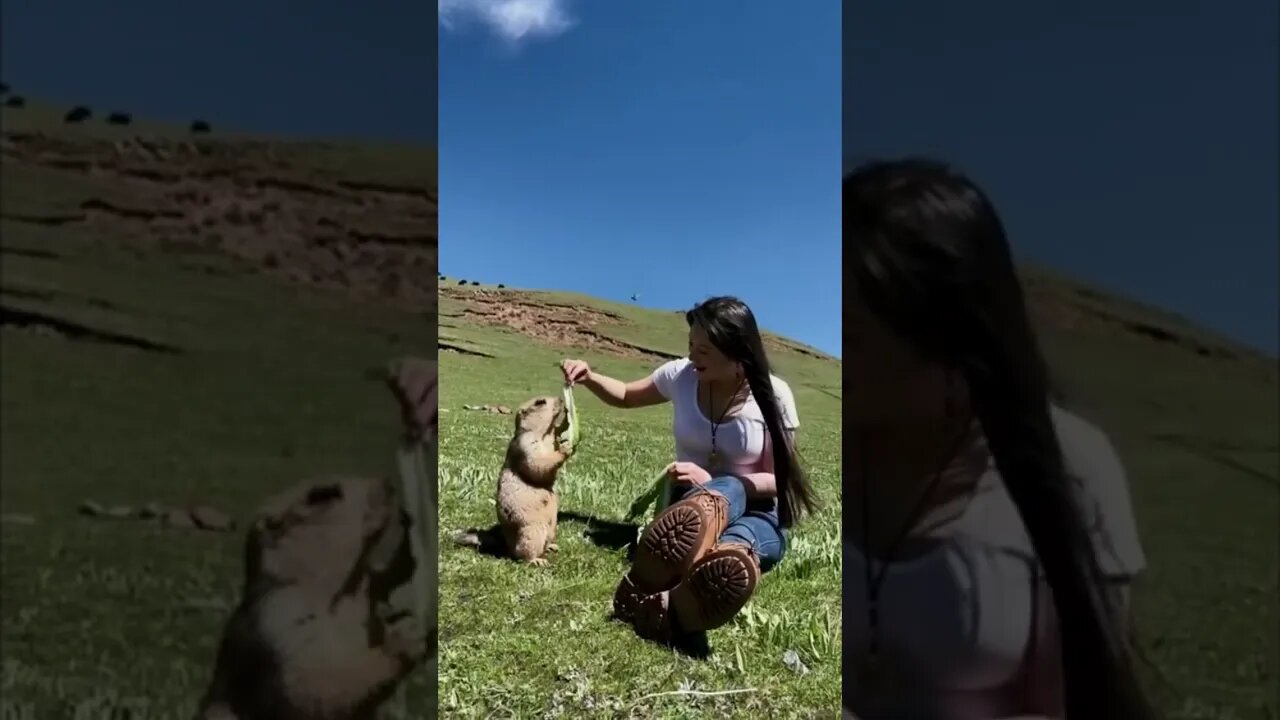 Countryside Chinese Girl Likes To Feed What She Calls A Big Mouse