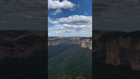 Amazing Canyon at the Blue Mountains Australia