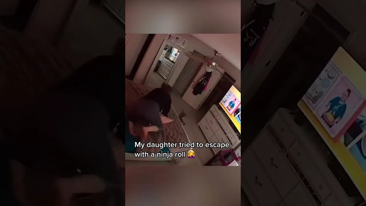 Daughter tried to escape with a ninja roll 🤦♀️