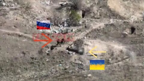 Watch Russian and Ukraine soldiers in close combat. Dozens Ukrainians KIA or captured.