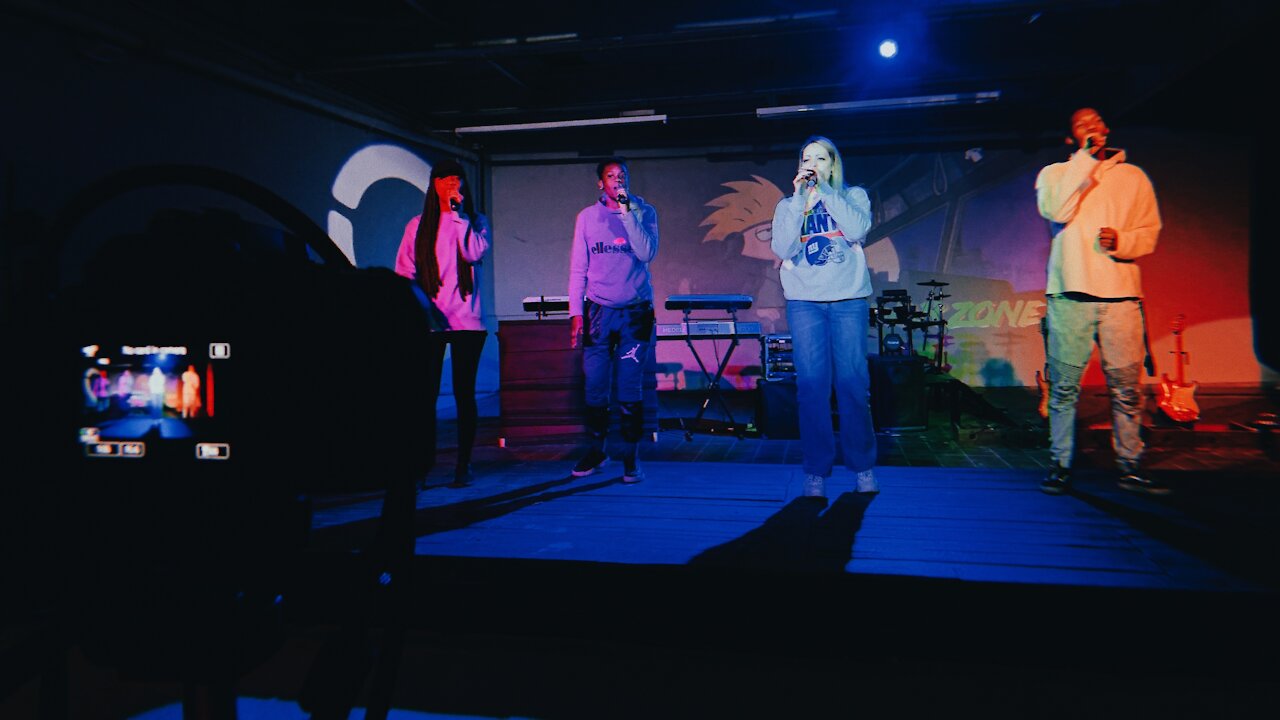 Are Short People Funny?😂🤔 [ENTERTAINMENT ONLY]