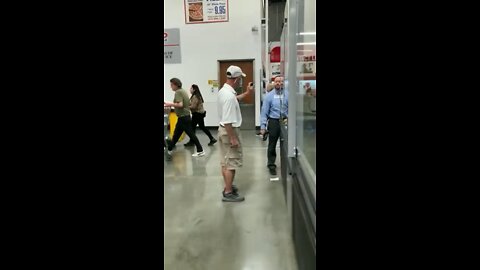 Masker threatens Costco workers