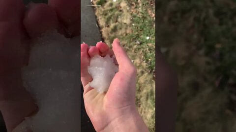 Satisfying snow ASMR