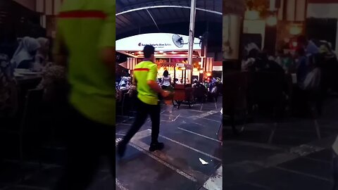 kuliner an di bandar jakarta ada live musik #shorts #kuliner