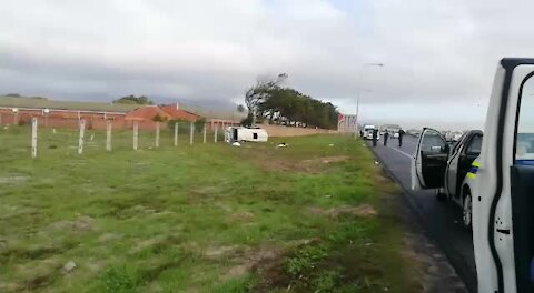 WATCH: Taxi driver allegedly flees scene after crash leaves two dead, 15 injured (vA7)