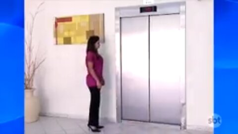 Pegadinha do elevador