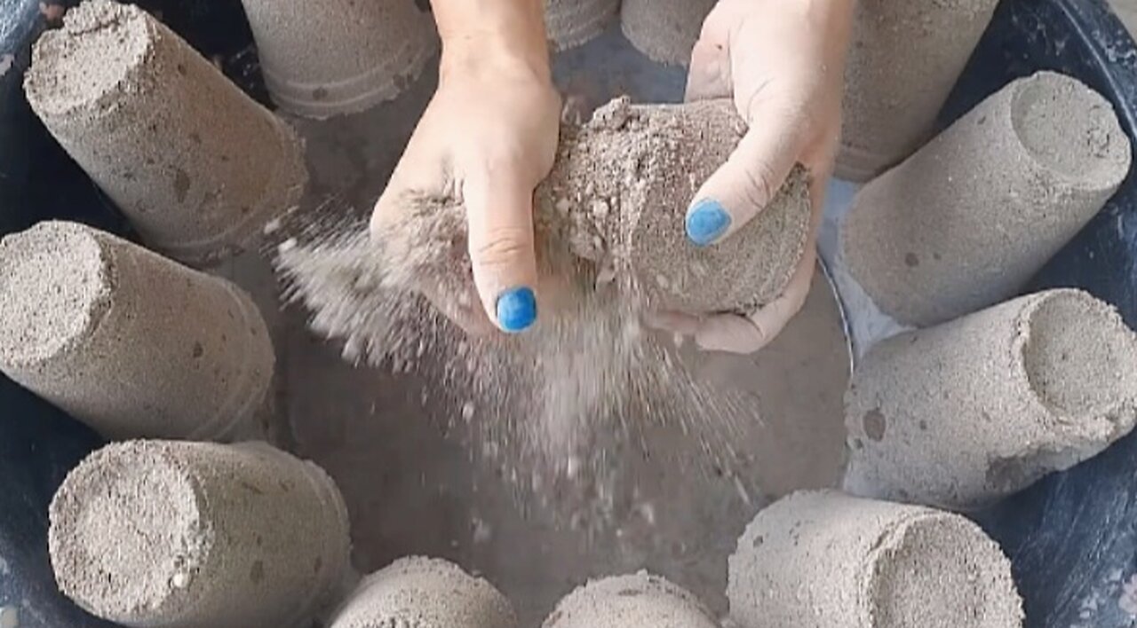 Sand Cement mini glasses crumbling dry+water