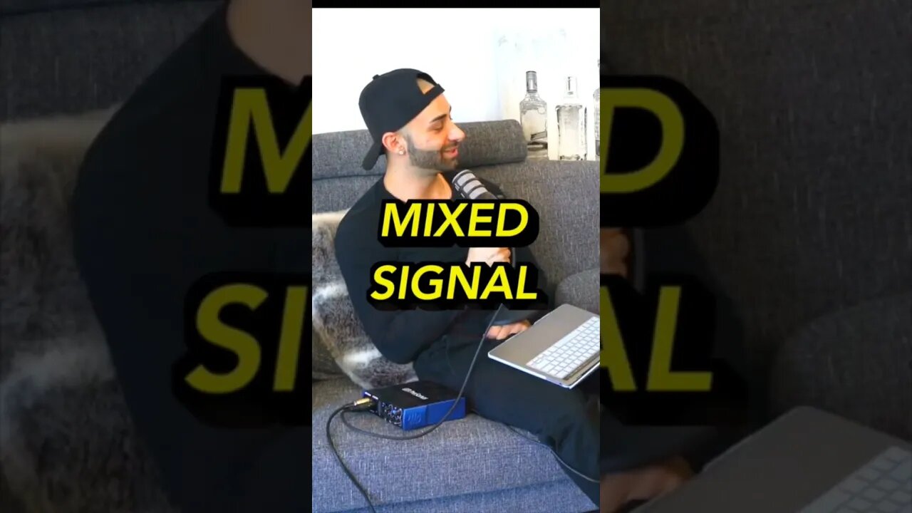 SEX MIXED SIGNAL #shorts #podcast #dating #HAWAIIGIRLS