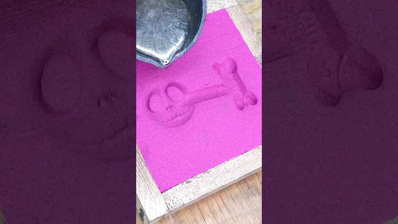 Casting Metal - Custom Key #shorts #shortsfeed #kineticsand