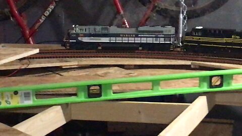 MTH O Gauge suspended layout 1