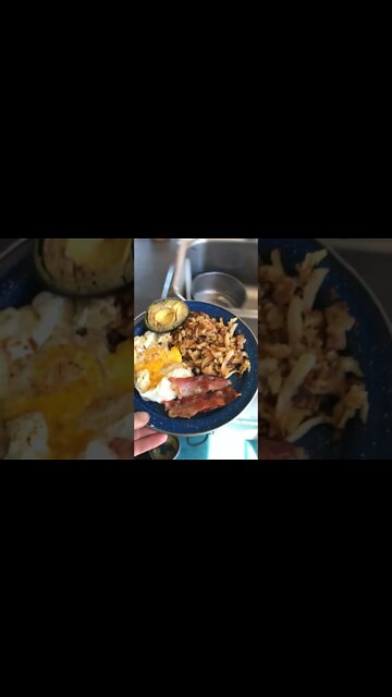 SO GOOD! Cast Iron Breakfast (for lunch)