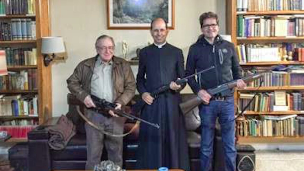 Padre Paulo Ricardo: Benditos sejam os palavrões do Olavo de Carvalho