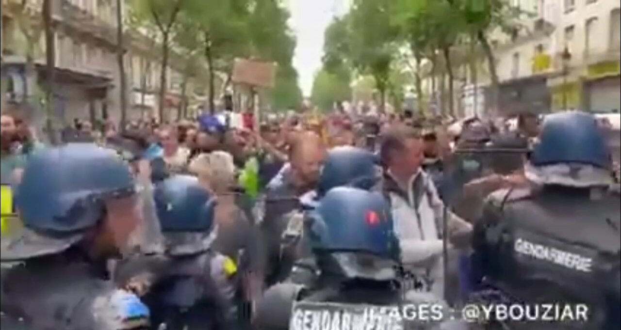 14/07/2021 LA FRANCIA SCENDE IN PIAZZA CONTRO MACRON