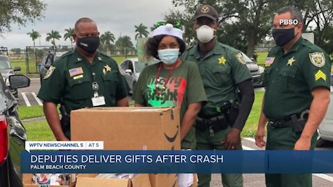 Palm Beach County deputies help deliver gifts after nonprofits' bus involved in crash