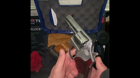 My 1st Revolver, S&W 686 Plus with Rosewood Altamont grips.