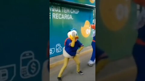 DANÇANDO FOFÃO, O MÁSKARA, PATO DONALD E HOMEM-ARANHA NA CARRETA DA ALEGRIA, LIKE