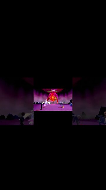 Pokémon Sword - Shiny Reshiram Used Fusion Flare!