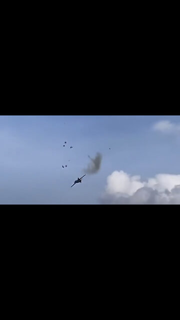 Michigan - MiG-23 Jet Crashed Into Apartment Building after Pilots Eject During Airshow