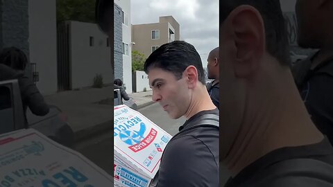 Crip Mac Loves Feeding the Homeless on Skid Row ​⁠@MacroJabber @cmacdaloc @dominos