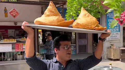 RARE INDIAN STREET FOOD...YUMMYY@ CARRYMINATI