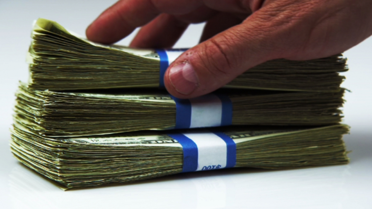 The Hustle Rundown: Billionaires Call For Wealth Tax; Touring Slums
