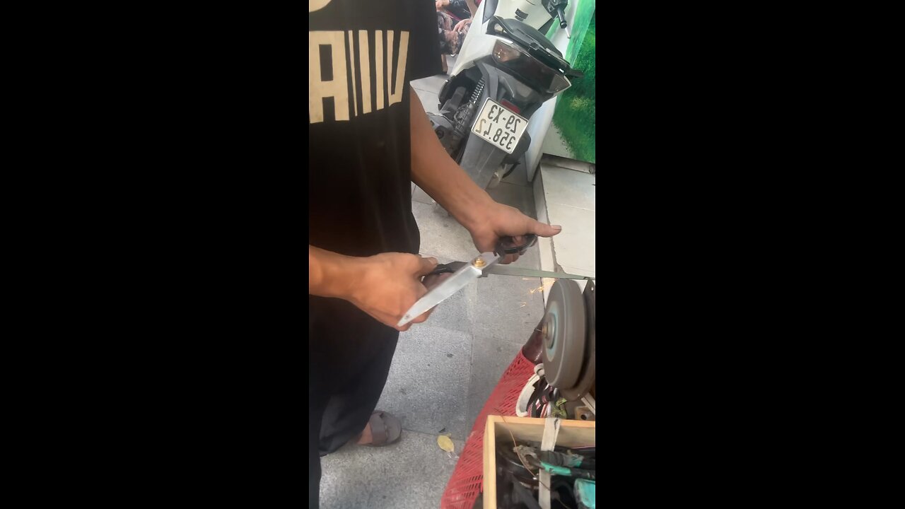 Beautiful Man Knife Sharpening On A. Bike!