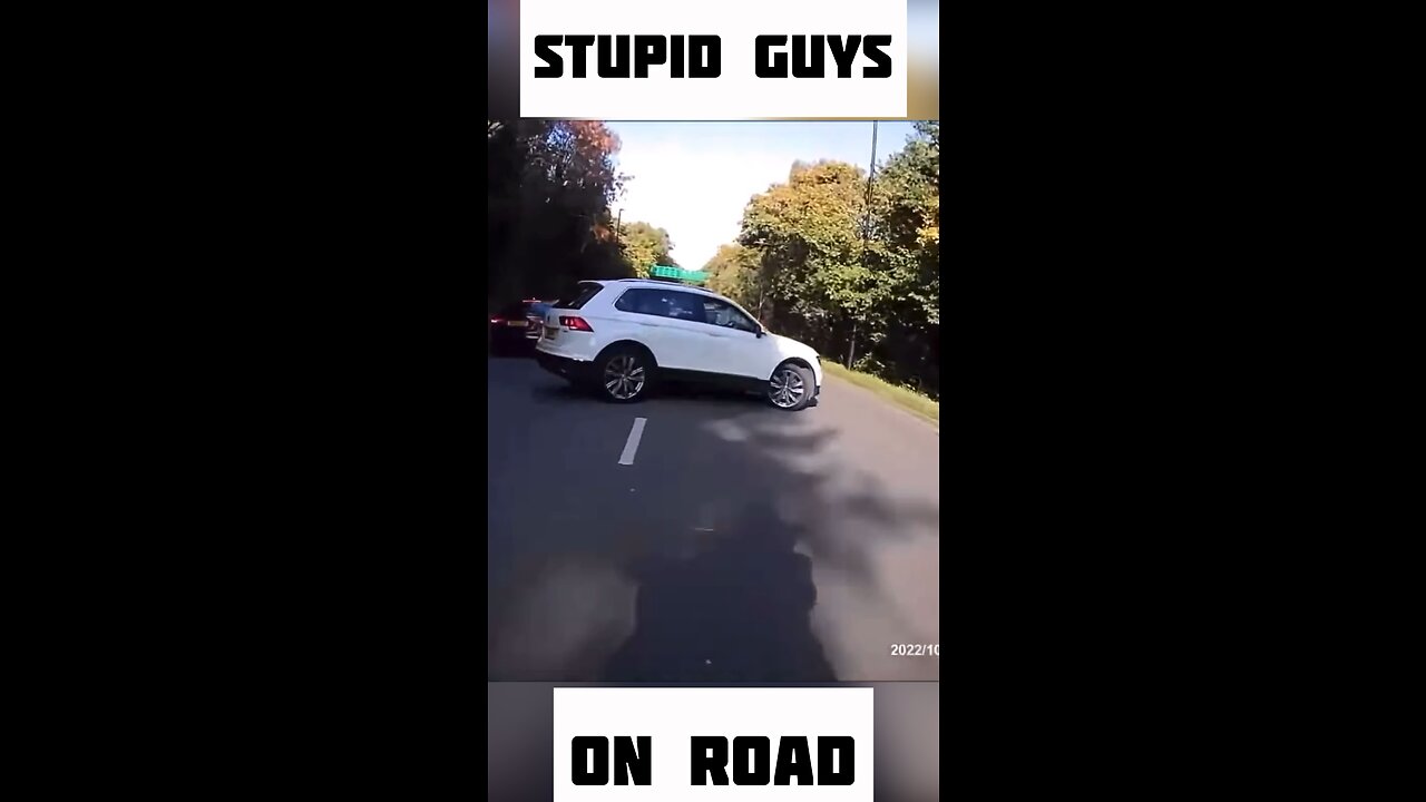 Stupid guy on road 😡