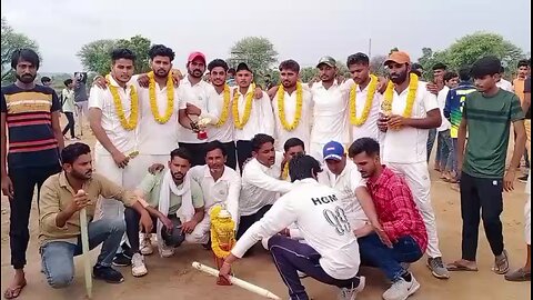 win cricket trophy 🏆😀