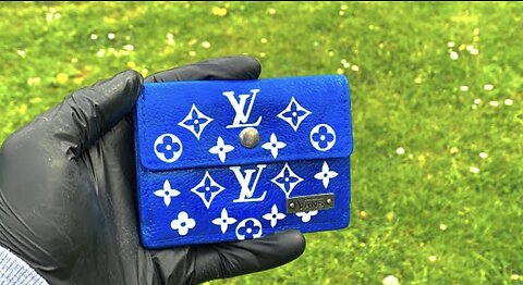 Customising wallet/card holder LOUIS VUITTON