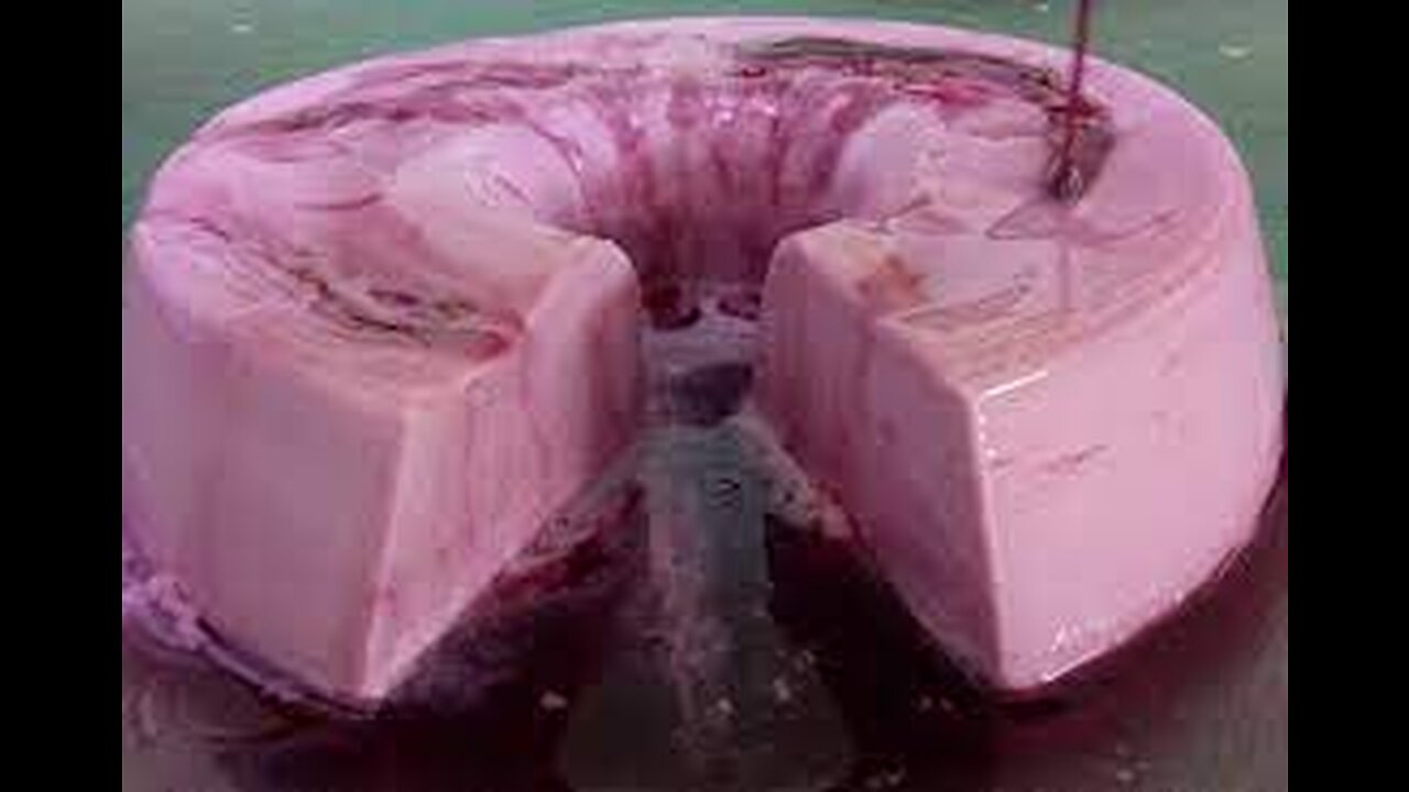 165-Mousse de vinho com calda