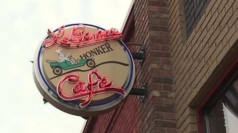 Nampa cafe celebrates owner's retirement; turns back prices for limited time