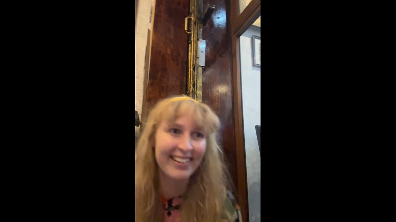 Beautiful Young Couple From Russia Love Architecture In Vietnam !