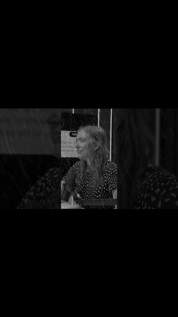 Pearl Reacts To A Dramatic Tradcon.