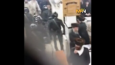 Israeli forces attack anti-Zionist Jews who denounce the state of Israel