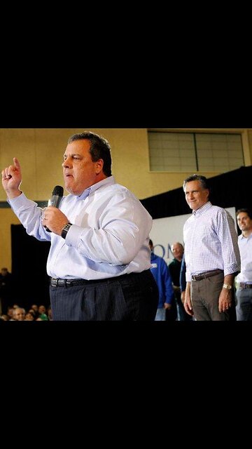 Chris Christie Caught on Hot Mic TRASHING Nikki Haley: "She's Gonna Get Smoked!"