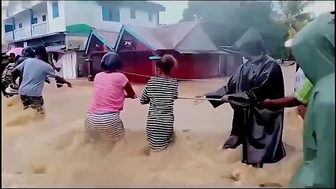 Cyclone kills 18, displaces thousands through Madagascar