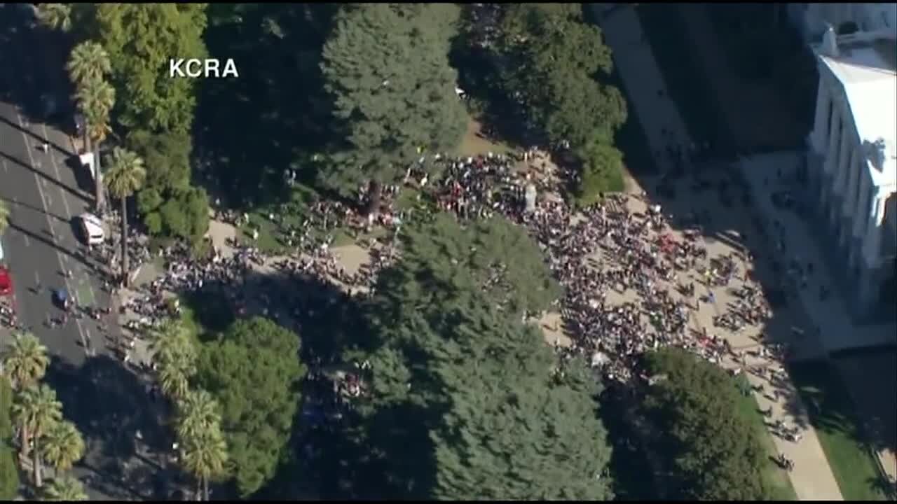 Protest in Sacramento over vaccine mandate in schools