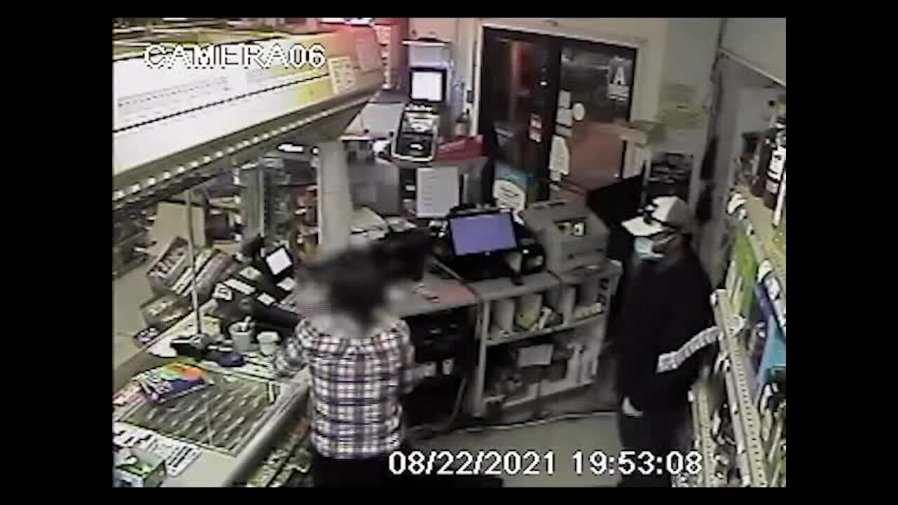 County Line Market robbery in Delano caught on video