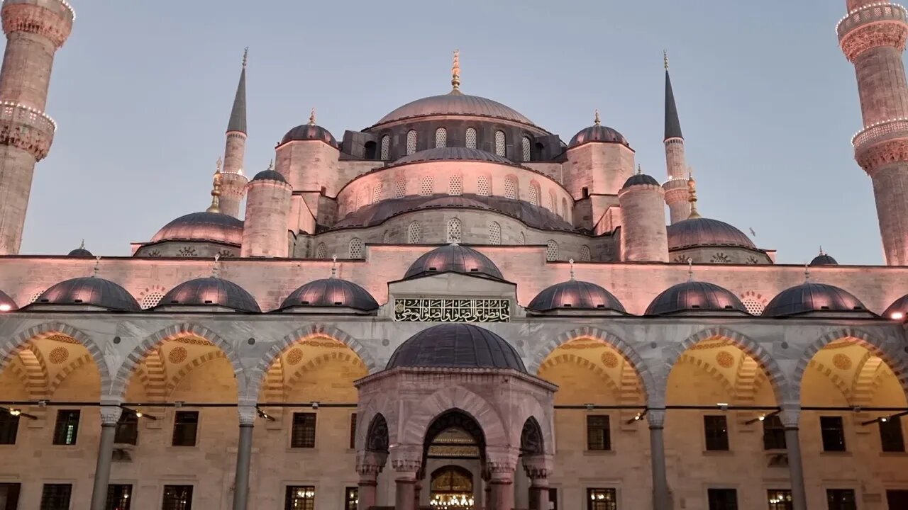 Maghrib Adhan called out at Sultan Ahmet Camii in Fatih/İstanbul | Saturday 28th October 2023