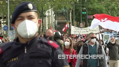 Polizeigroßeinsatz inkl Wasserwerfer bei DEMO in Wiener Innenstadt 15 05 2021