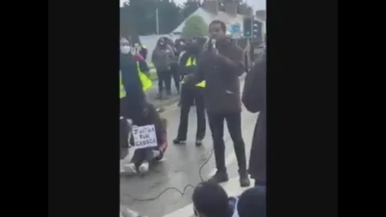 This is in Ireland 🇮🇪"They should be lucky to have us, they should pay us to be there"