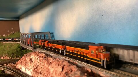 N Scale BNSF local and NS coal train meet up.