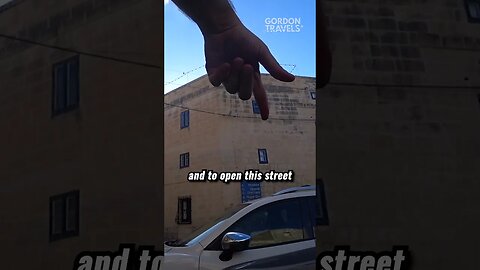 Gordon Travels chats with this Helpful Maltese Man in Siggiewi, Malta 🇲🇹