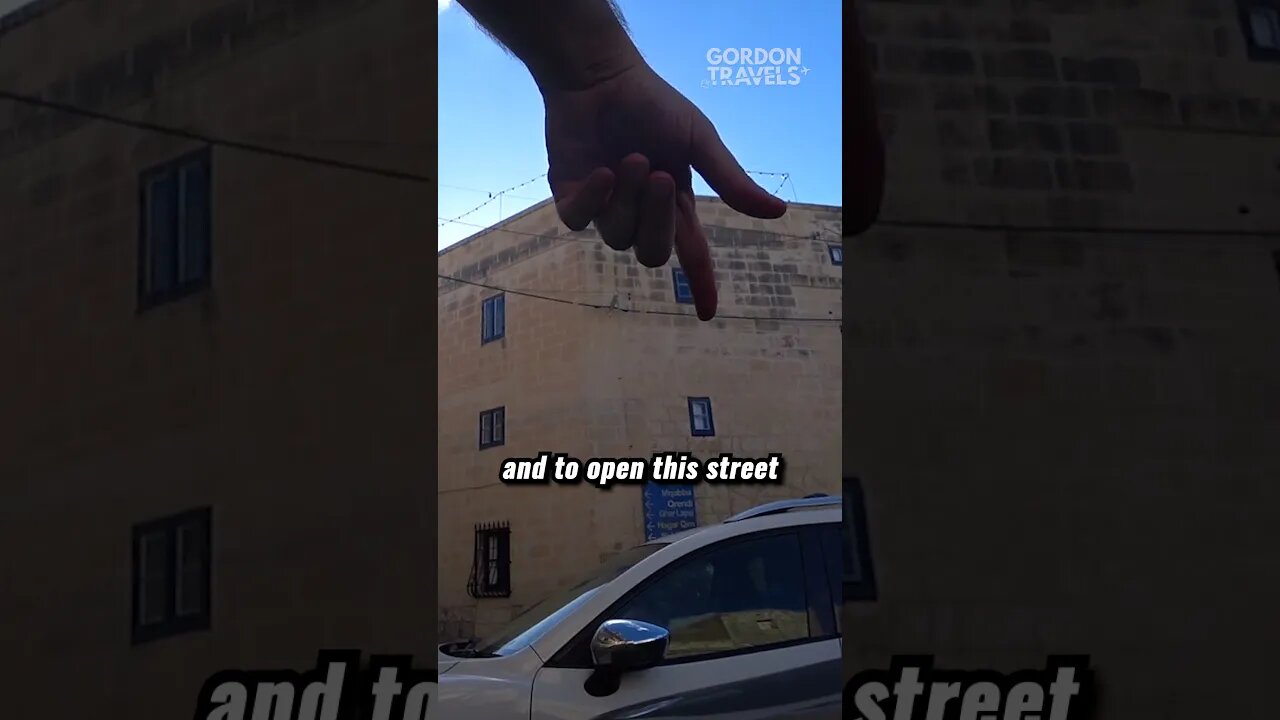 Gordon Travels chats with this Helpful Maltese Man in Siggiewi, Malta 🇲🇹