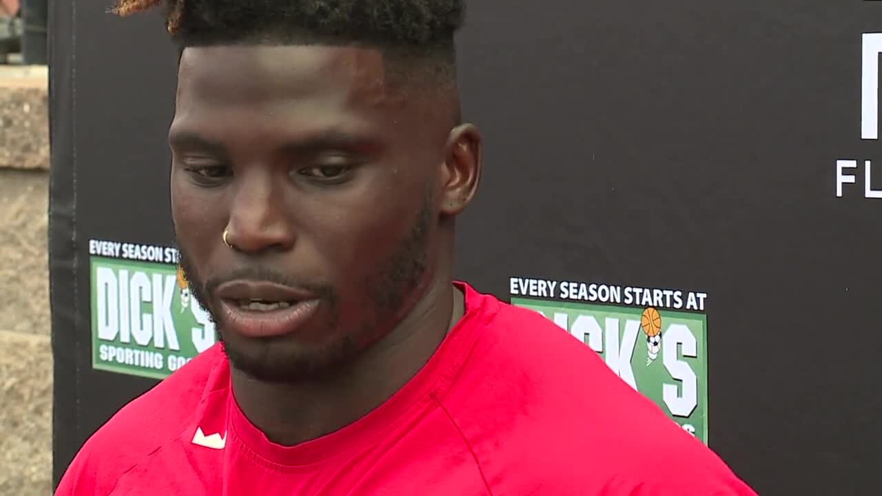 Former Chiefs WR Tyreek Hill returns to Kansas City for youth camp