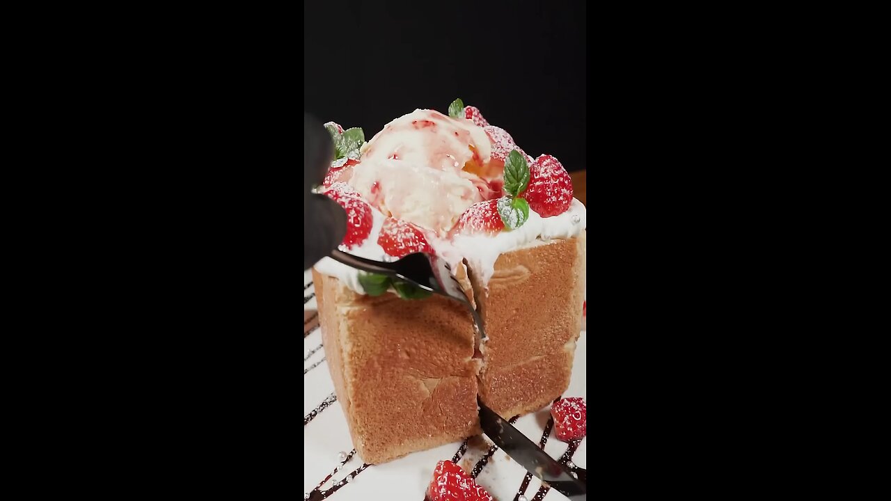 recipe of melty strawberry bread cake